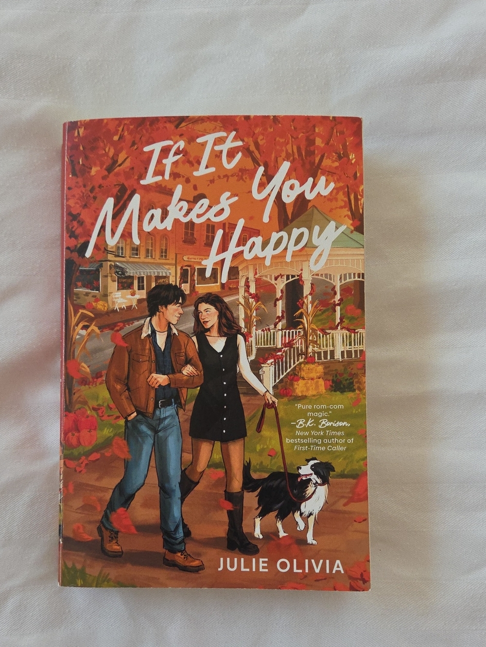 3/$13 or 4/$16 It Makes You Happy' - Julia Olivia - Paperback Book